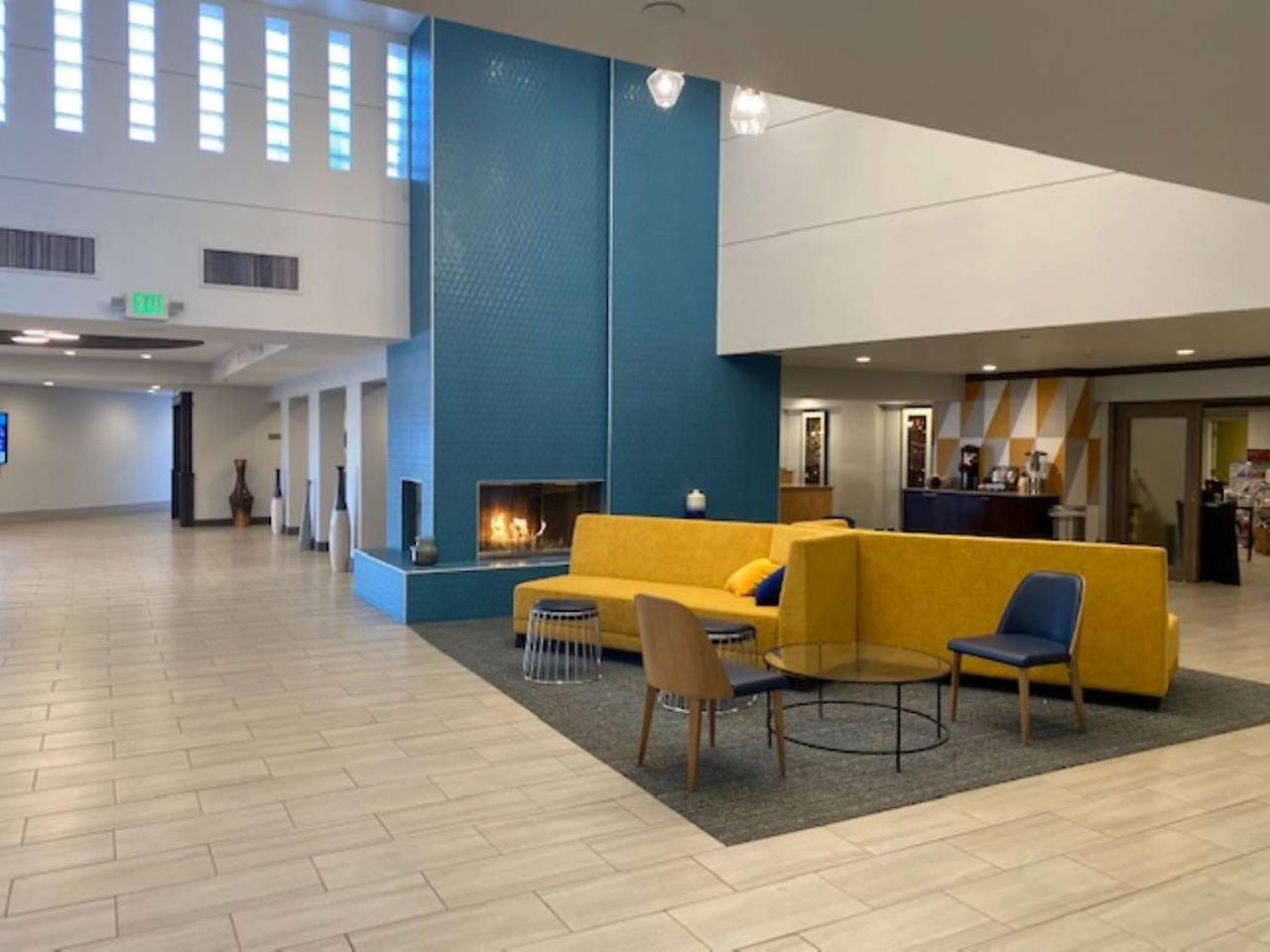 Best Western Premier Denver East Eksteriør bilde
